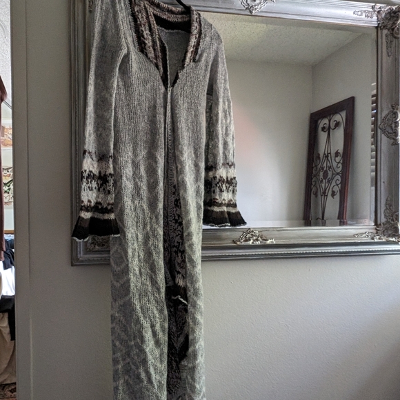 Free People duster size medium grey with plum and black trim - Picture 2 of 6